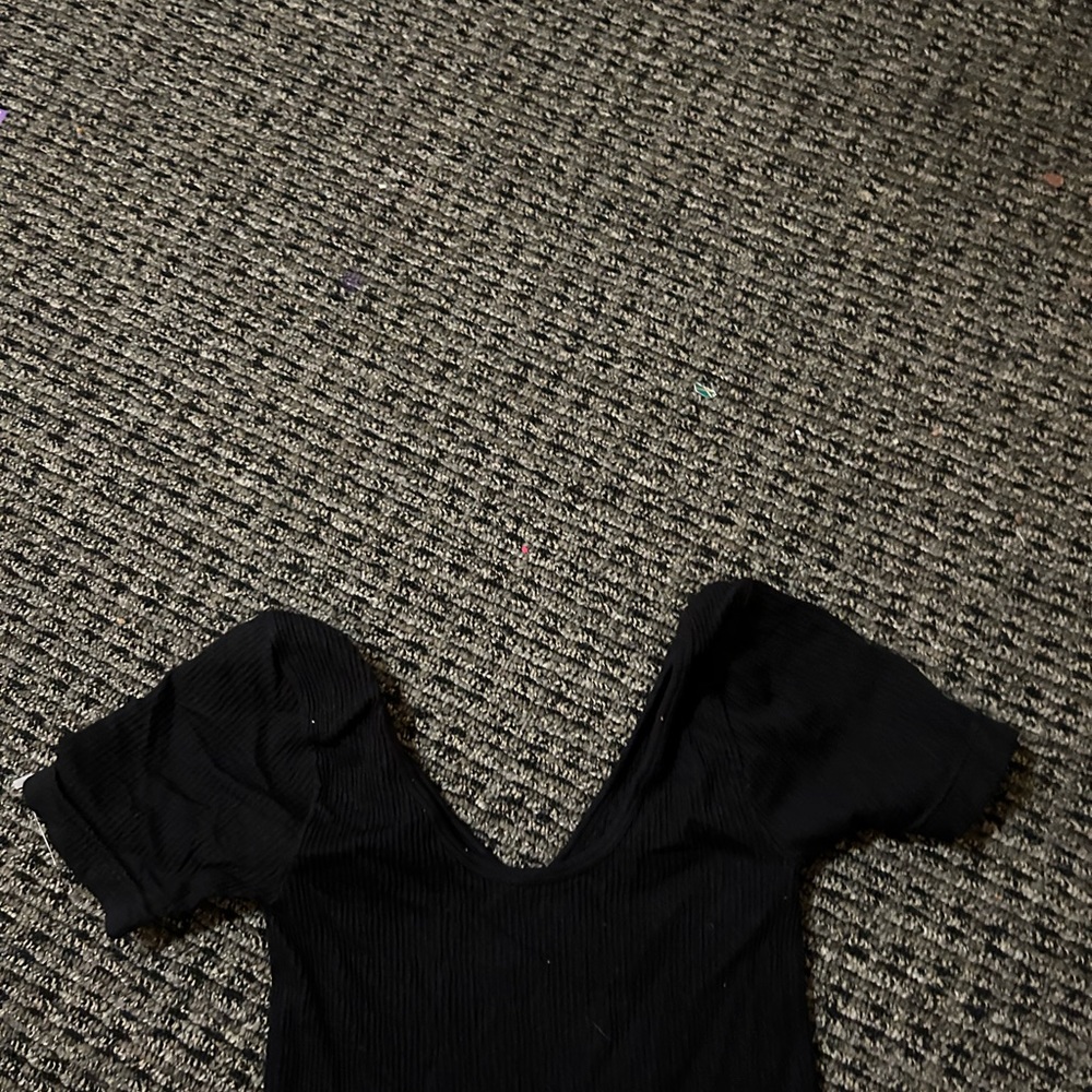 Cute Boutique V- Crop top